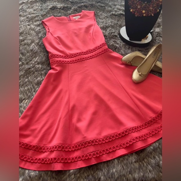 Calvin Klein - Picture 6 of 10